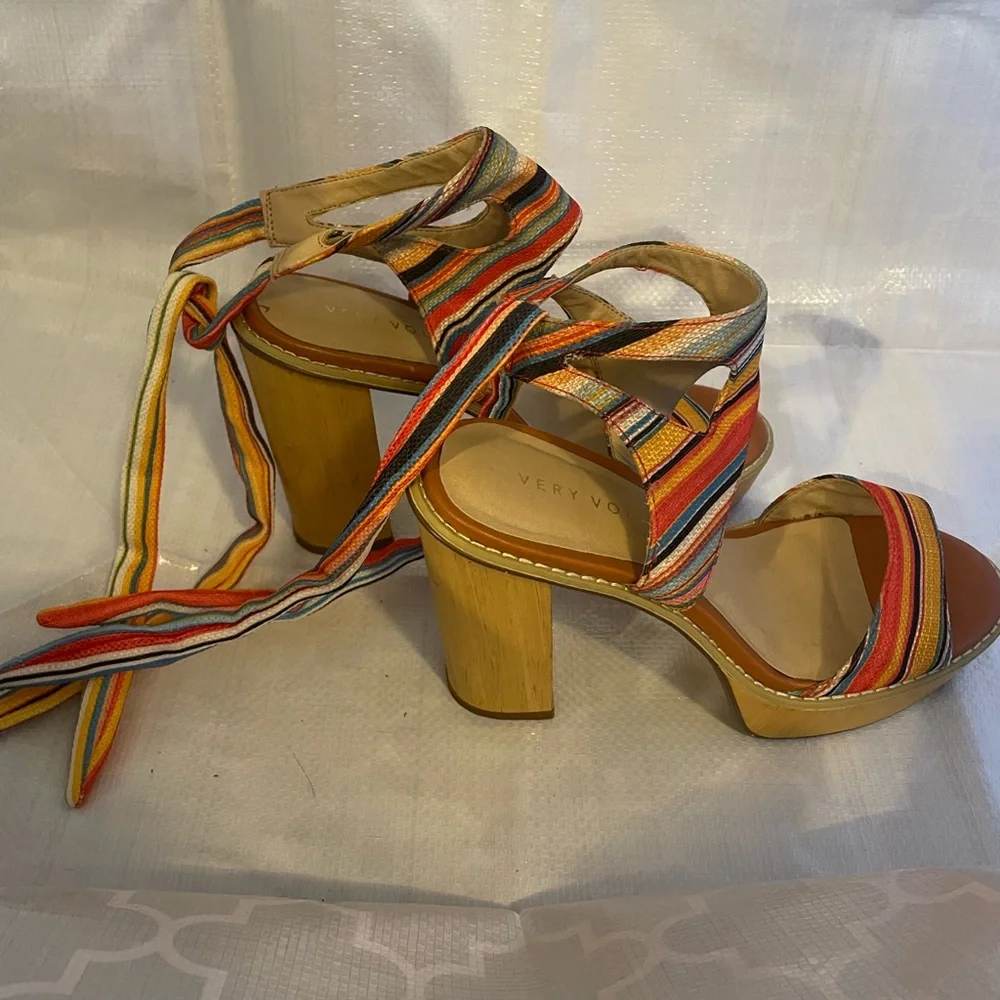 Platform heels - Picture 3 of 3